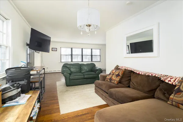 $4,000 | 525 East Beech Street, Unit 1, Long Beach, NY 11561