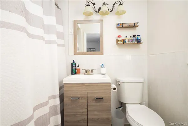 $4,000 | 525 East Beech Street, Unit 1, Long Beach, NY 11561