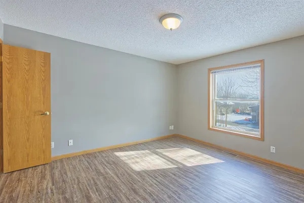 $349,900 | 160 Pacific Avenue East, Dassel, MN 55325