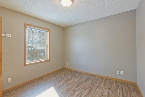 $349,900 | 160 Pacific Avenue East, Dassel, MN 55325