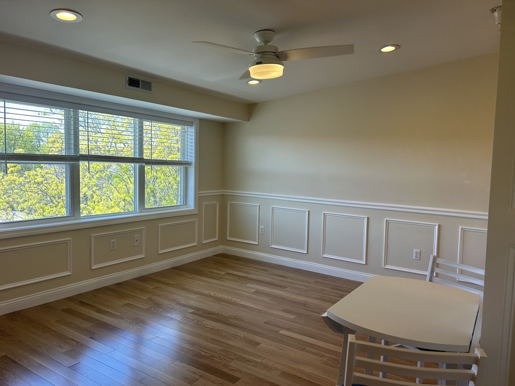 141 Chestnut Street, Unit 301 Needham, MA 02492 - Photo 3 of 7