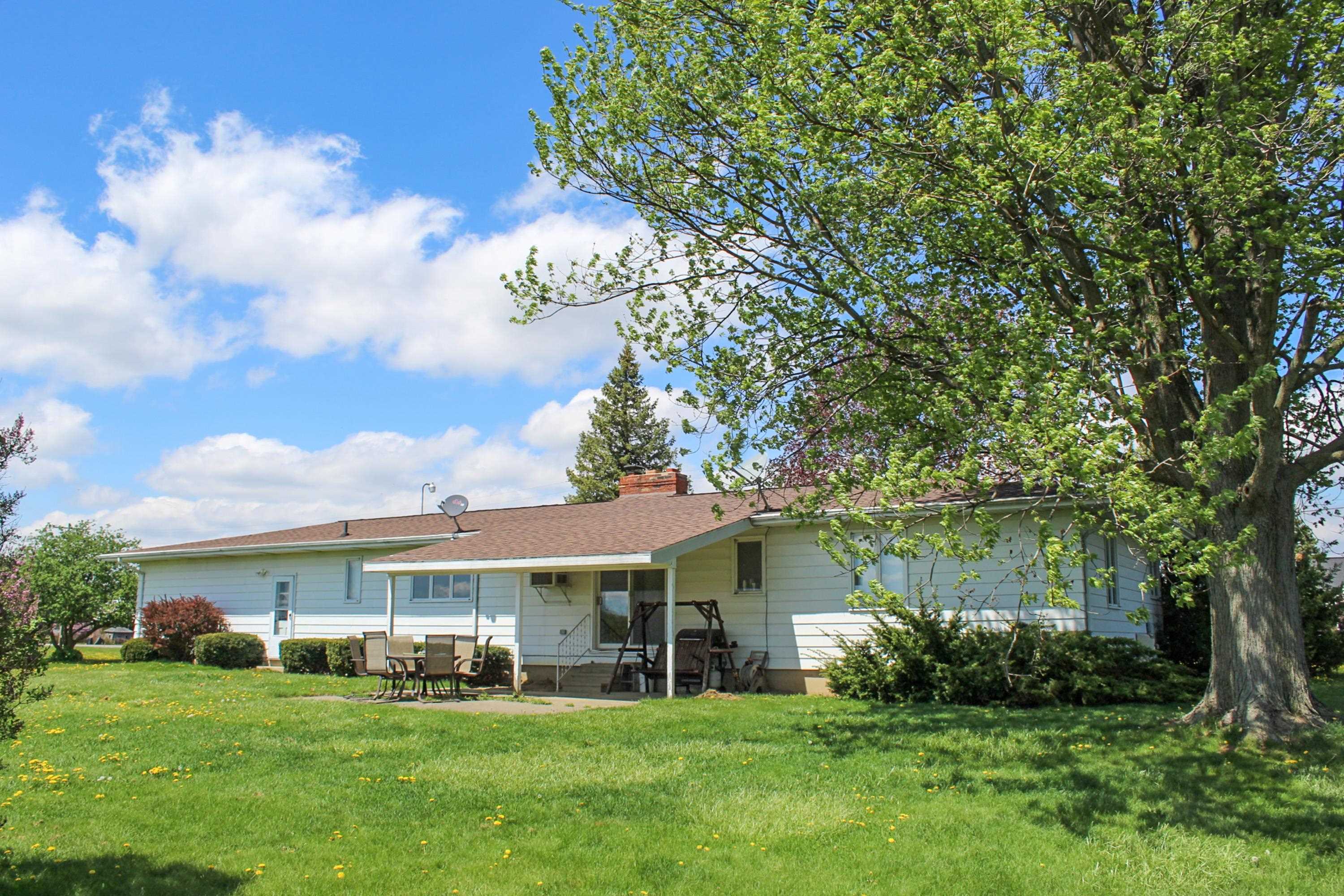 2011 West Stanley Road Mount Morris, MI 48458 - Photo 32 of 32 50140431-f9a7bbb9-d188-411f-9b2c-fe823cabc6ed.JPG
