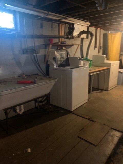 91 Sterling Street Pawtucket, RI 02860 - Photo 17 of 34 laundry