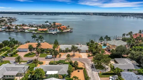 $2,100,000 | 1903 Bayshore Drive, Belleair Beach, FL 33786