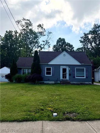 $190,500 | 1703 East 300th Street, Wickliffe, OH 44092