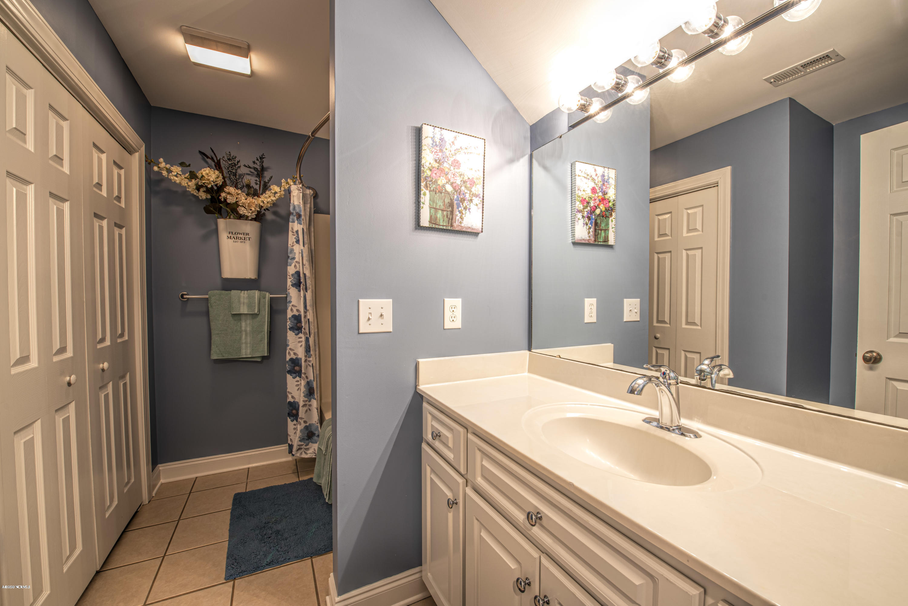 110 Friburg Road New Bern, NC 28562 - Photo 33 of 84 Finished Room Over Garage Bathroom