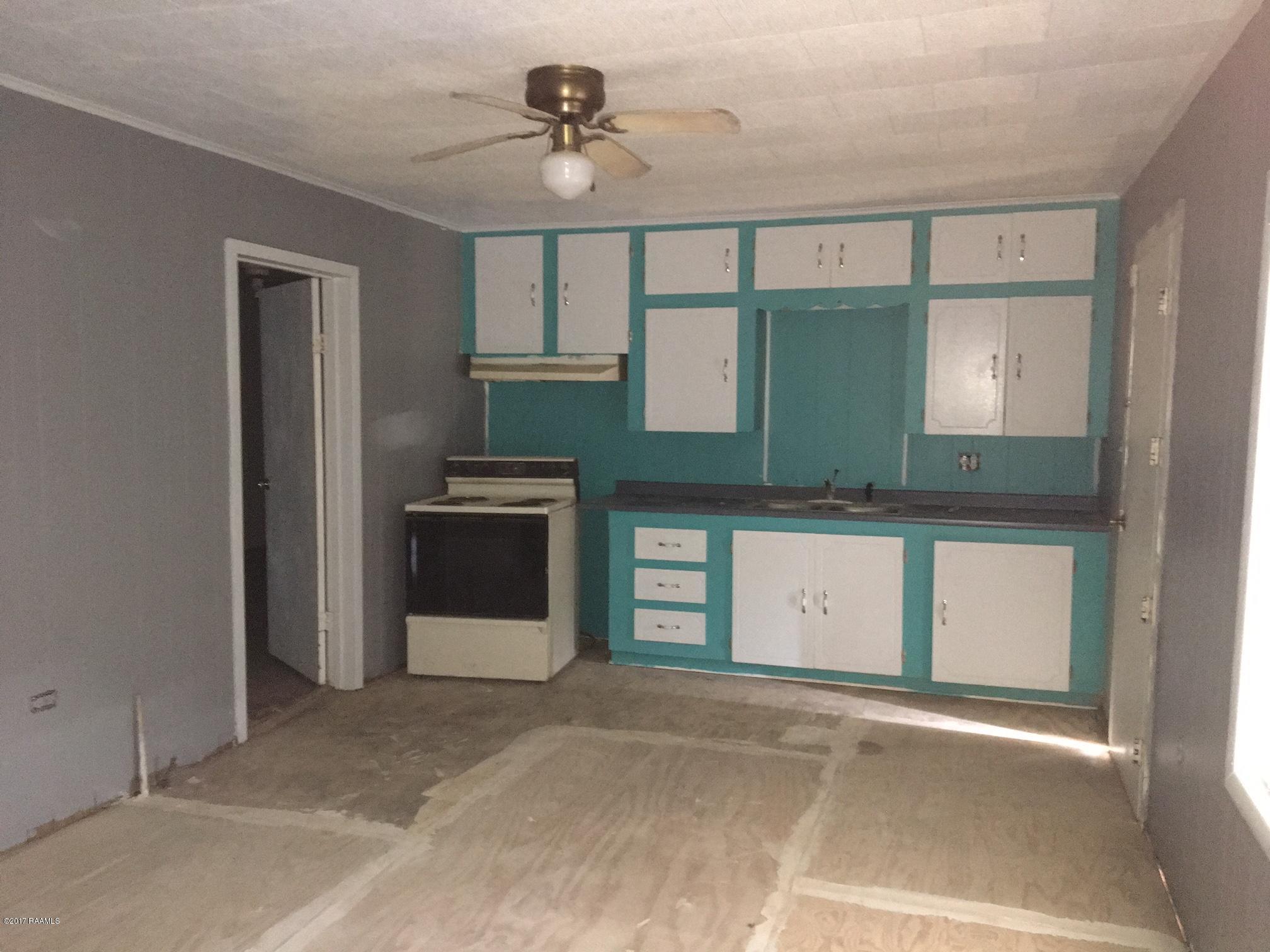 4371 Bond Road Mamou, LA 70554 - Photo 8 of 11 kitchen