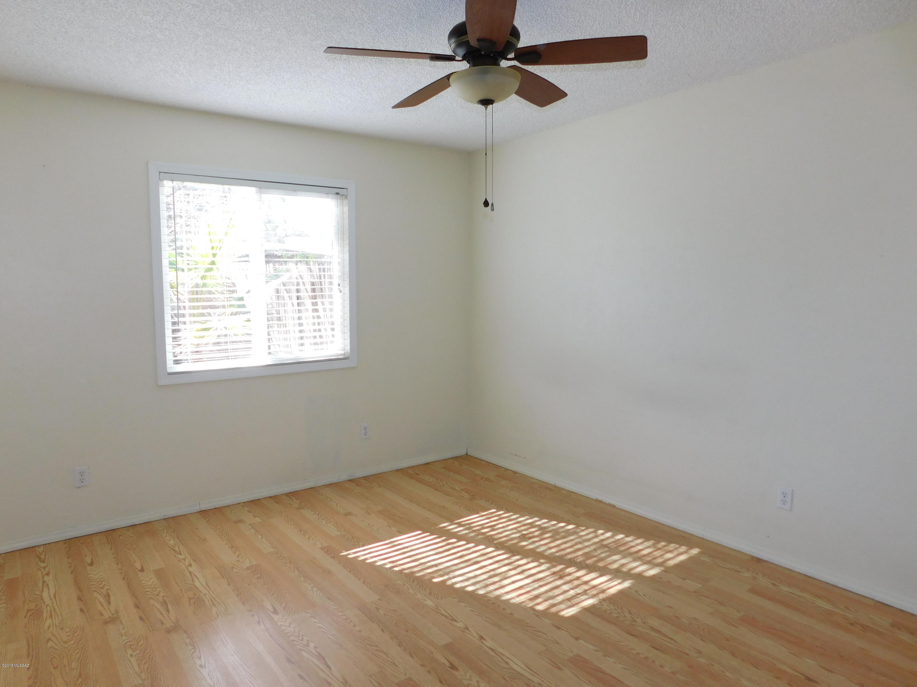 211 West Roger Road, Unit 20 Tucson, AZ 85705 - Photo 15 of 21