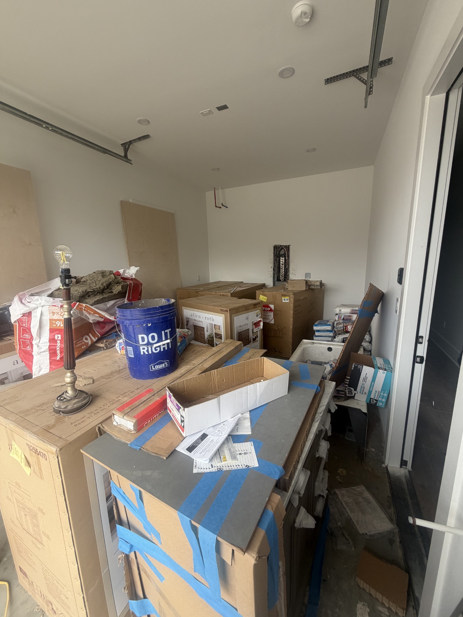 344 Rio Vista Drive Madison, TN 37115 - Photo 8 of 20 a living room with a couch