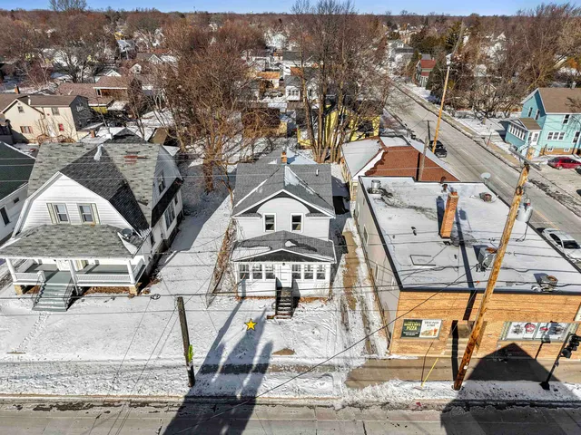 $159,900 | 716 Merritt Avenue, Oshkosh, WI 54901