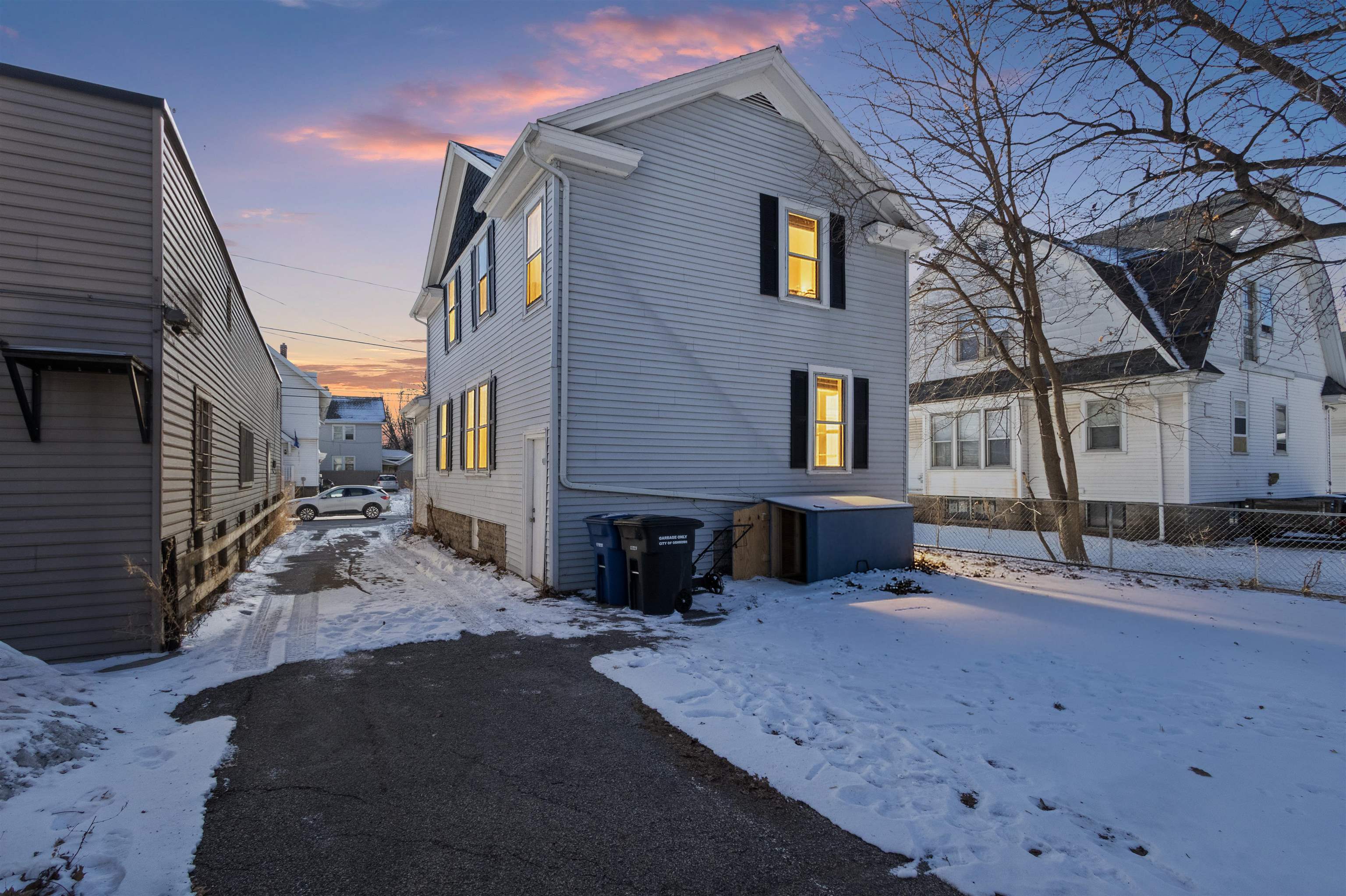 716 Merritt Avenue Oshkosh, WI 54901 - Photo 2 of 20