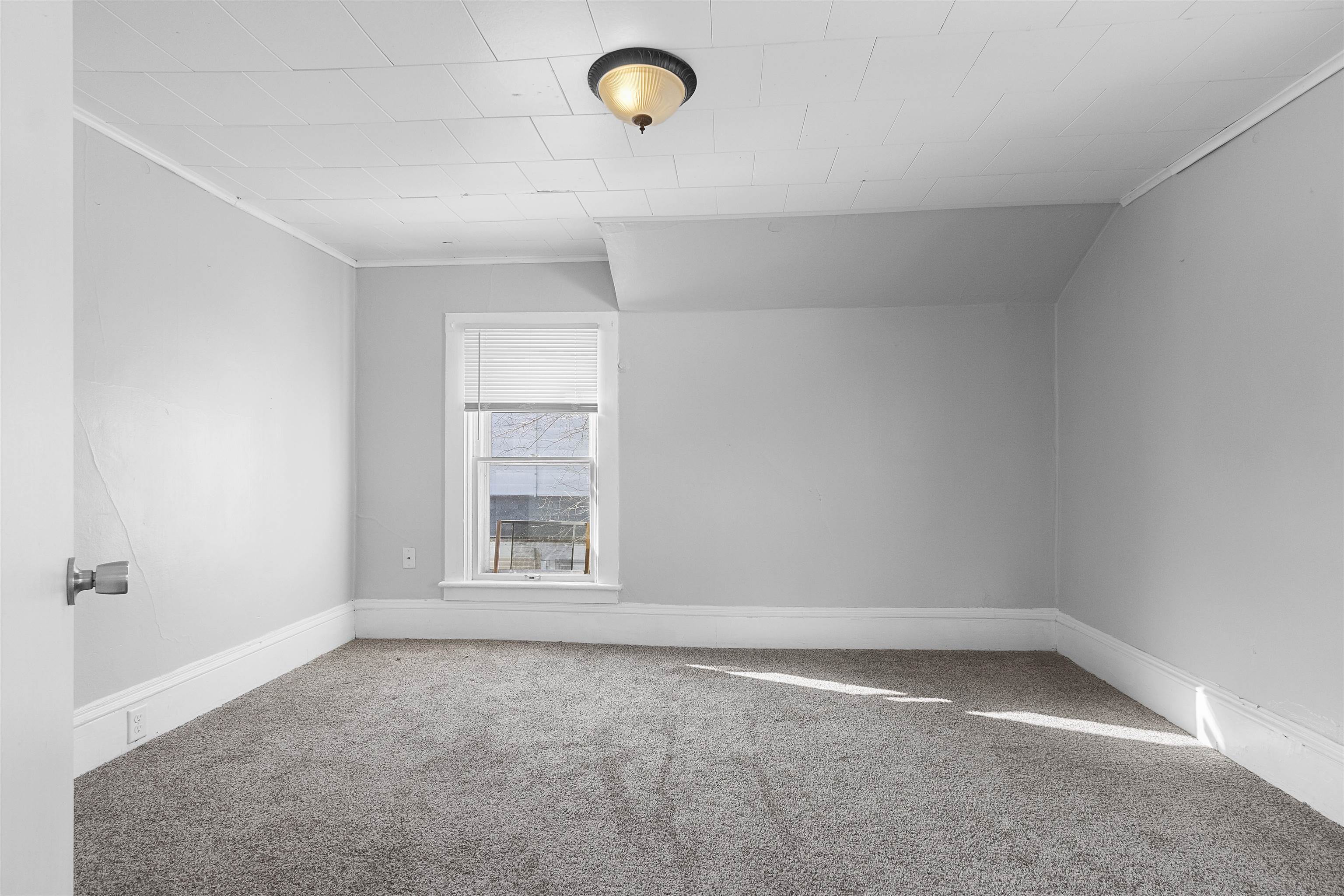 716 Merritt Avenue Oshkosh, WI 54901 - Photo 6 of 20