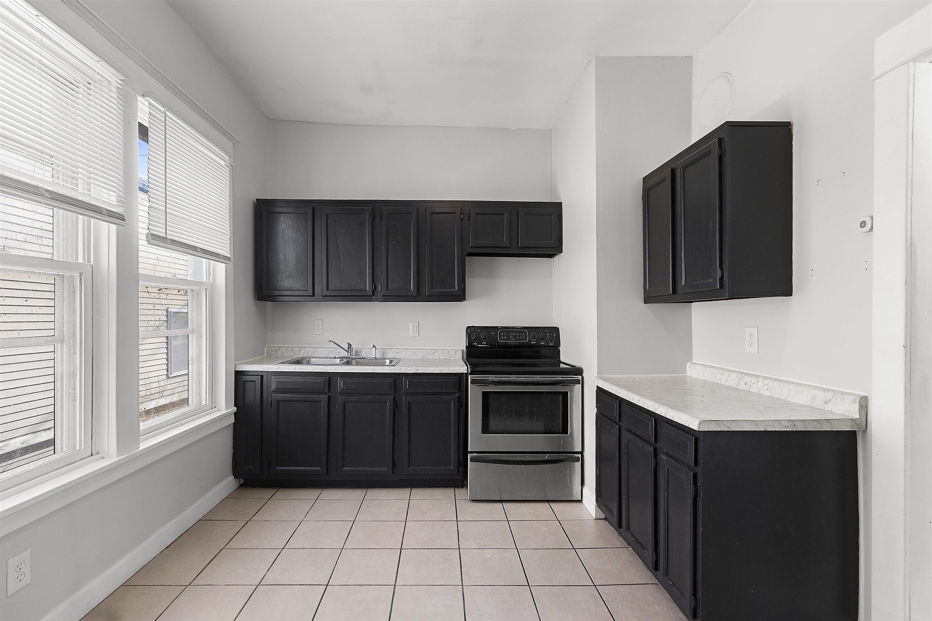 716 Merritt Avenue Oshkosh, WI 54901 - Photo 7 of 20