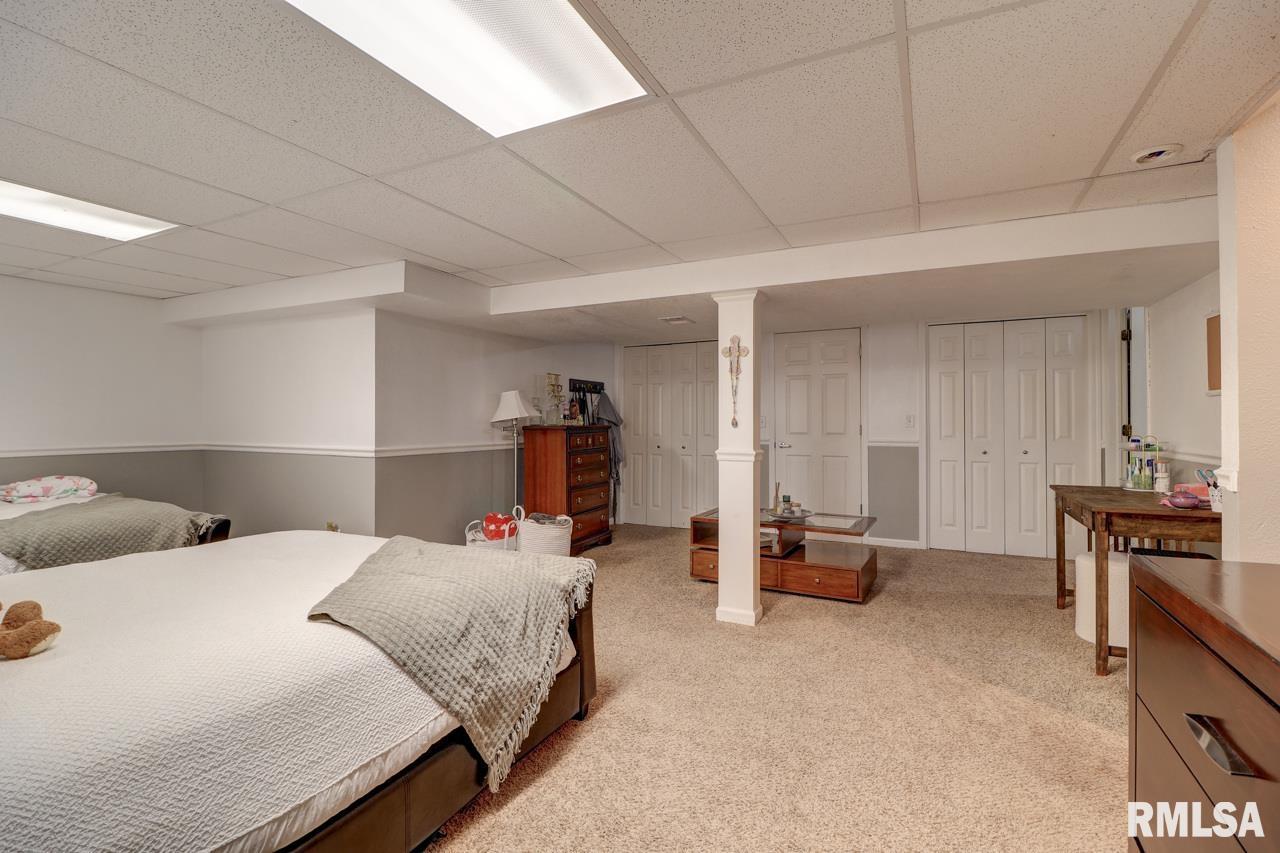 2410 Barker Street Clinton, IA 52732 - Photo 18 of 28