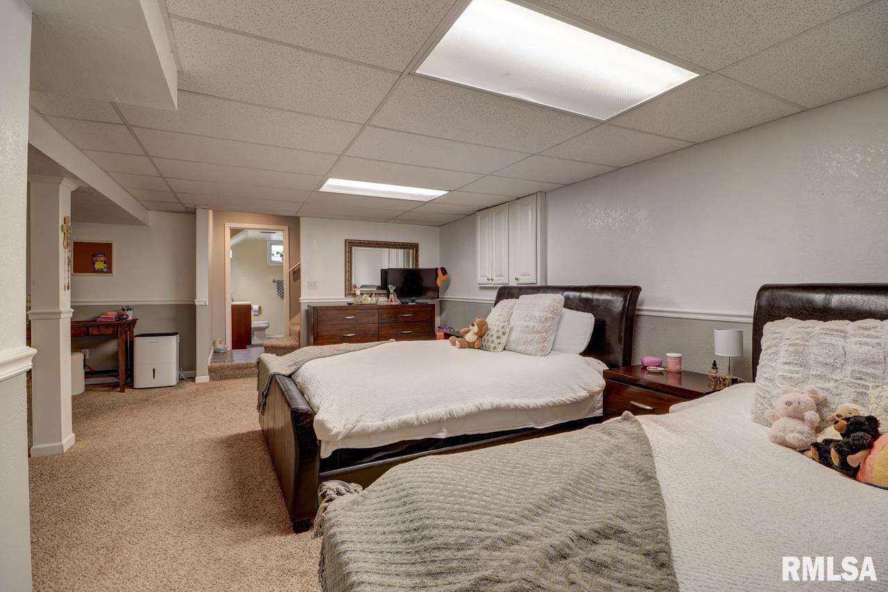 2410 Barker Street Clinton, IA 52732 - Photo 19 of 28