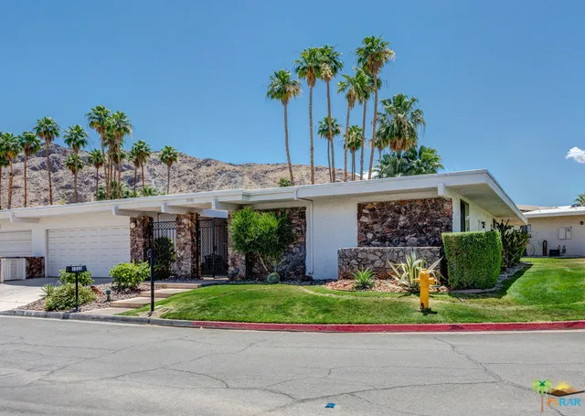 $3,800 | 1533 East Canyon Estates Drive, Palm Springs, CA 92264