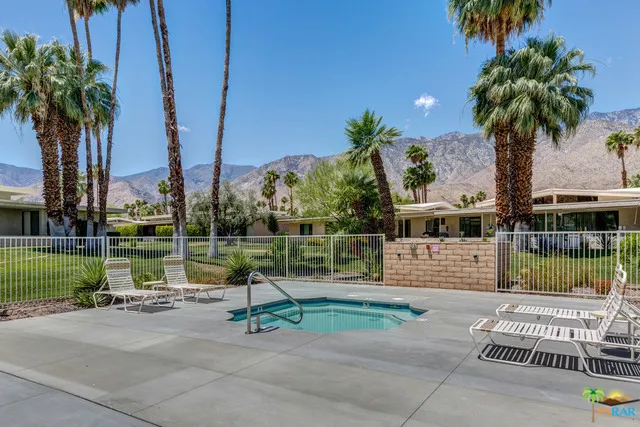 $3,800 | 1533 East Canyon Estates Drive, Palm Springs, CA 92264