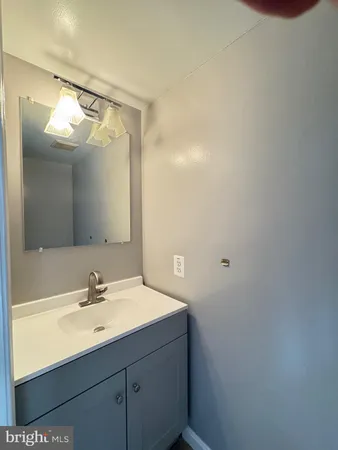 $2,700 | 6674 Ducketts Lane, Unit 151, Elkridge, MD 21075