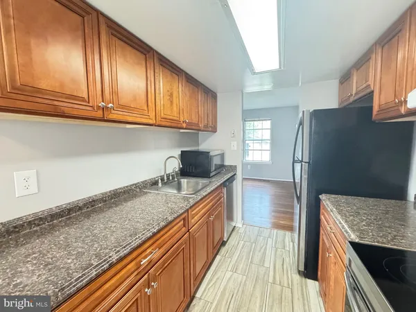 $2,700 | 6674 Ducketts Lane, Unit 151, Elkridge, MD 21075