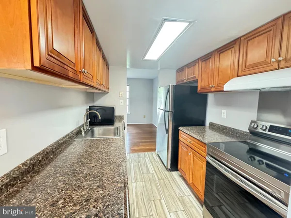 $2,700 | 6674 Ducketts Lane, Unit 151, Elkridge, MD 21075