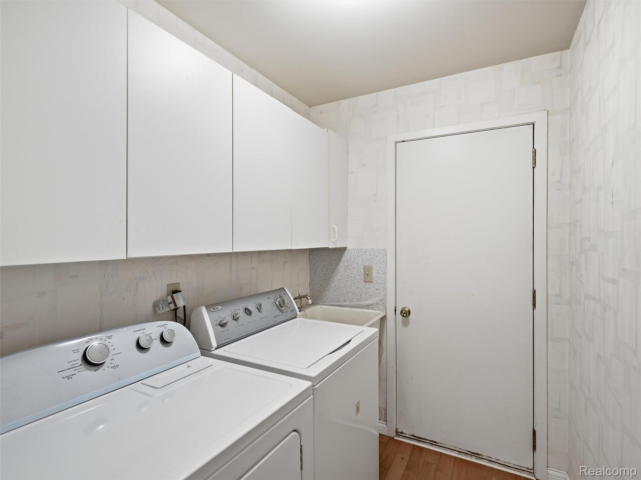 42647 Wimbleton Way Novi, MI 48377 - Photo 11 of 27 16-DSC03852.jpg