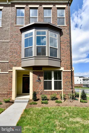 $4,100 | 20686 Glenmont Terrace, Ashburn, VA 20147