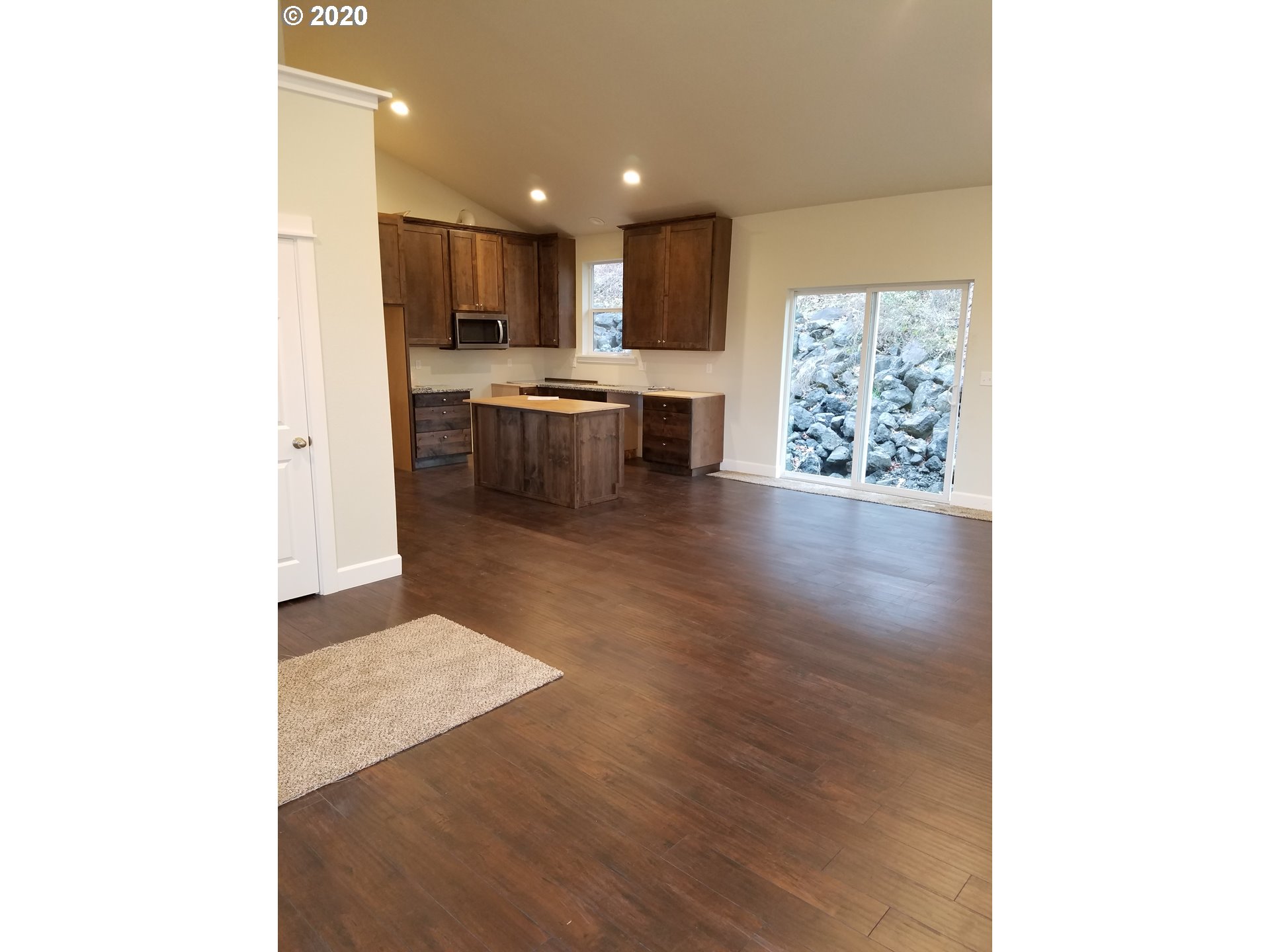 720 South Side Road Sutherlin, OR 97479 - Photo 3 of 11 Gallery Image 3