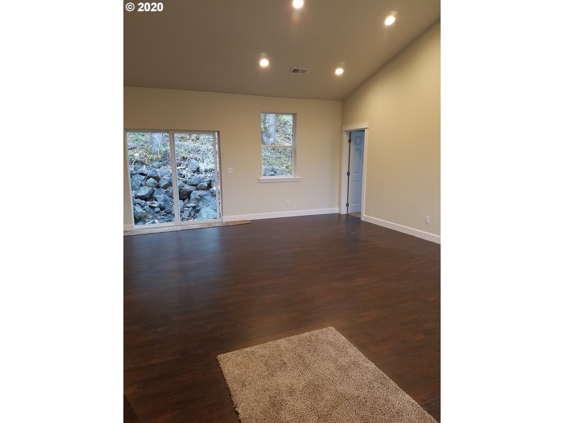 720 South Side Road Sutherlin, OR 97479 - Photo 4 of 11 Gallery Image 4