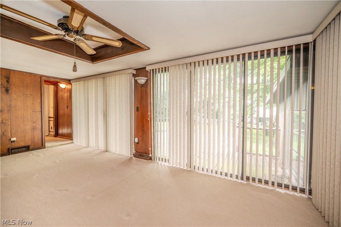 2882 Decamp Road Youngstown, OH 44511 - Photo 16 of 44 Featuring Sliding Doors Leading to Deck