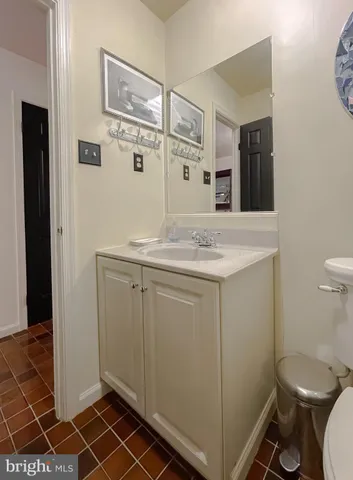 a view of a livingroom with a bench