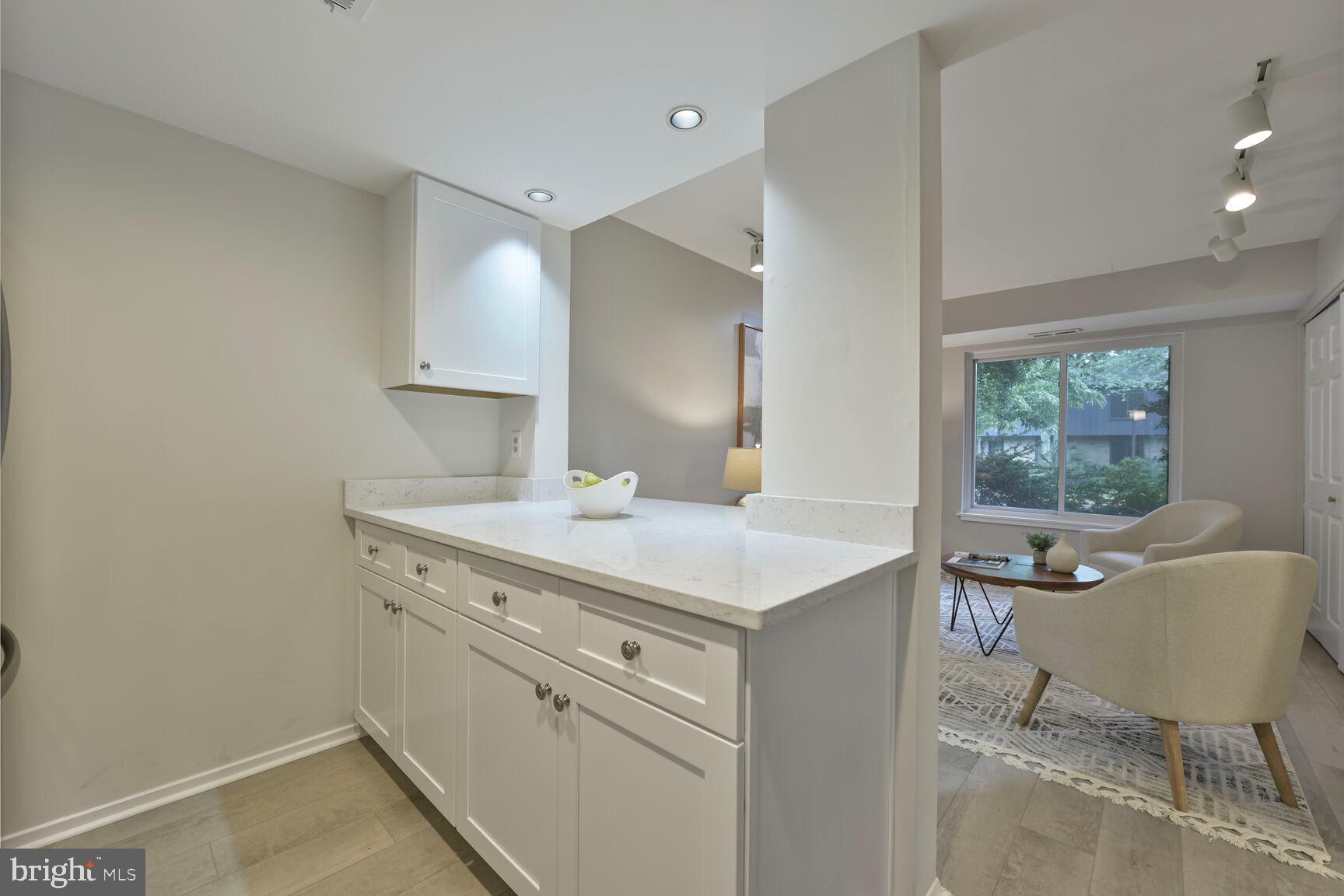 1814 Ivy Oak Square Reston, VA 20190 - Photo 11 of 28 Kitchen