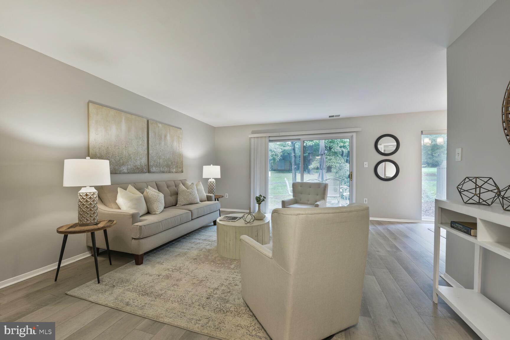 1814 Ivy Oak Square Reston, VA 20190 - Photo 3 of 28 Living Room