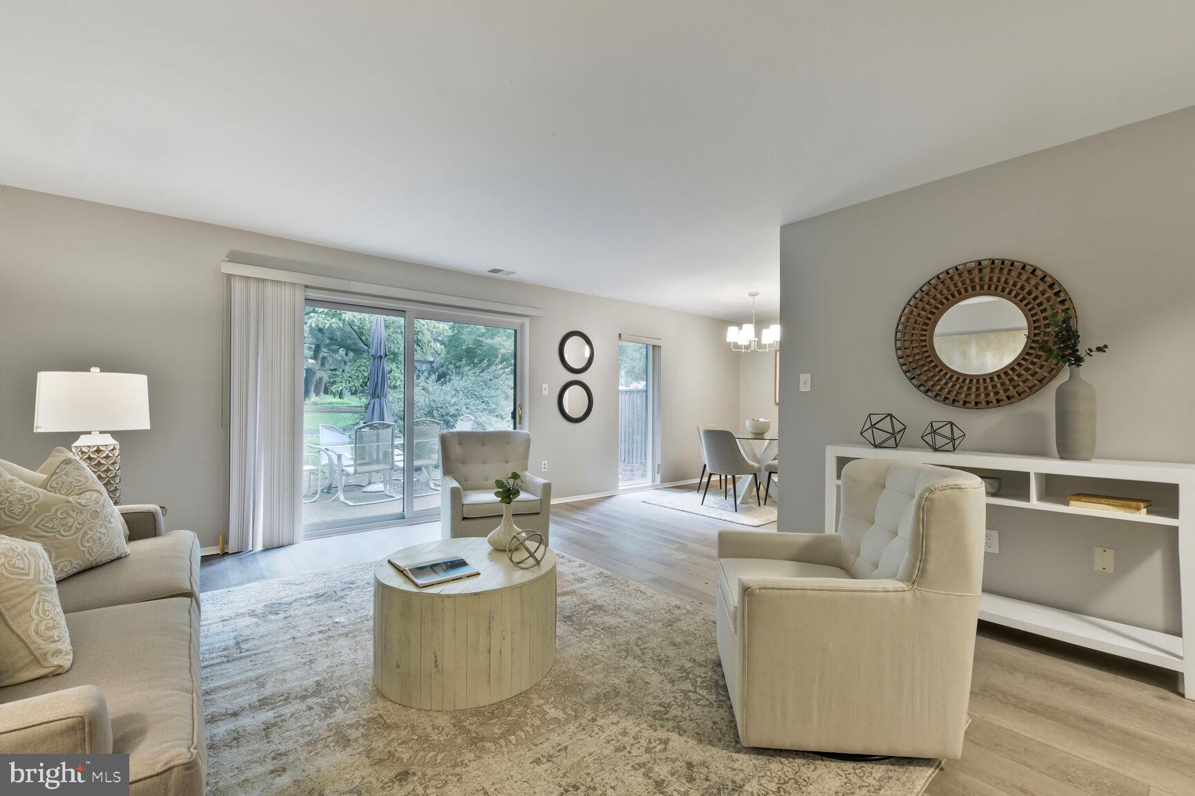 1814 Ivy Oak Square Reston, VA 20190 - Photo 4 of 28 Living Room