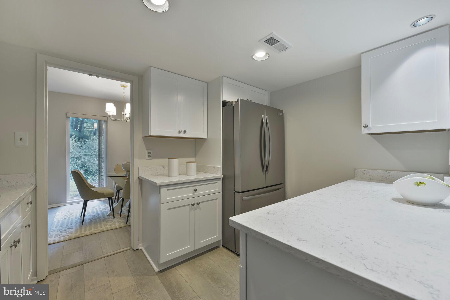 1814 Ivy Oak Square Reston, VA 20190 - Photo 8 of 28 Kitchen