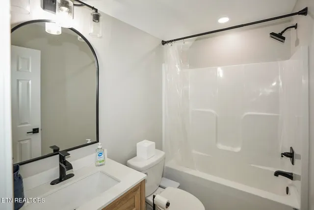 $1,200,000 | 250 Sunset Boulevard, White Pine, TN 37890