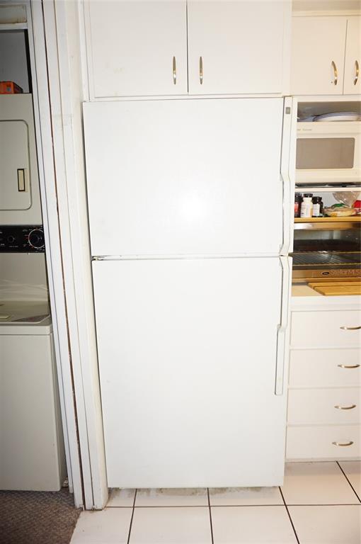 20857 Haulover Cove Road, Unit B14 Lutz, FL 33558 - Photo 22 of 35 a close up of a refrigerator