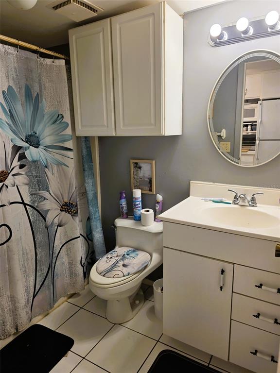 20857 Haulover Cove Road, Unit B14 Lutz, FL 33558 - Photo 5 of 17