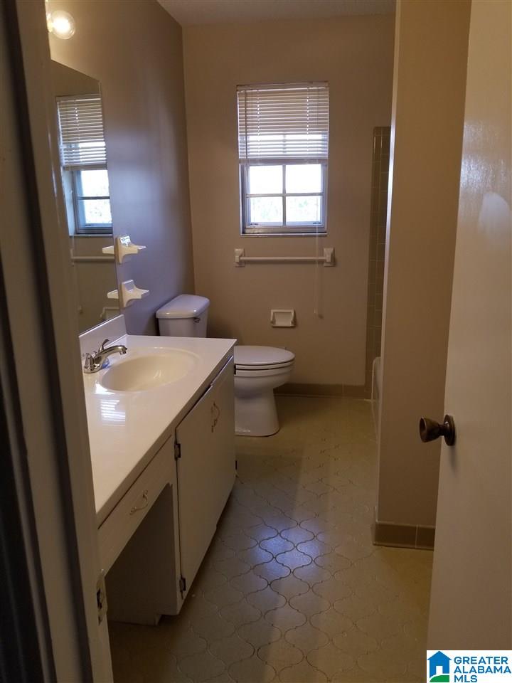 713 Hilltop Road Warrior, AL 35180 - Photo 5 of 8