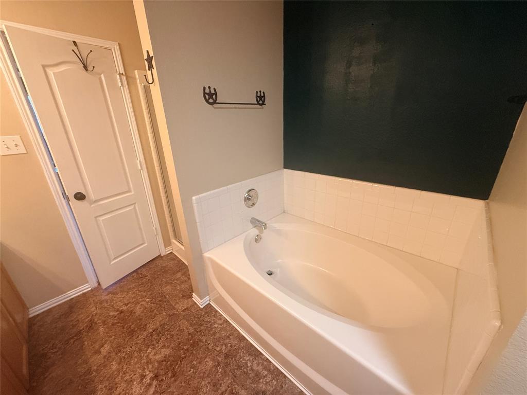 323 Valley Ridge Drive Red Oak, TX 75154 - Photo 11 of 18