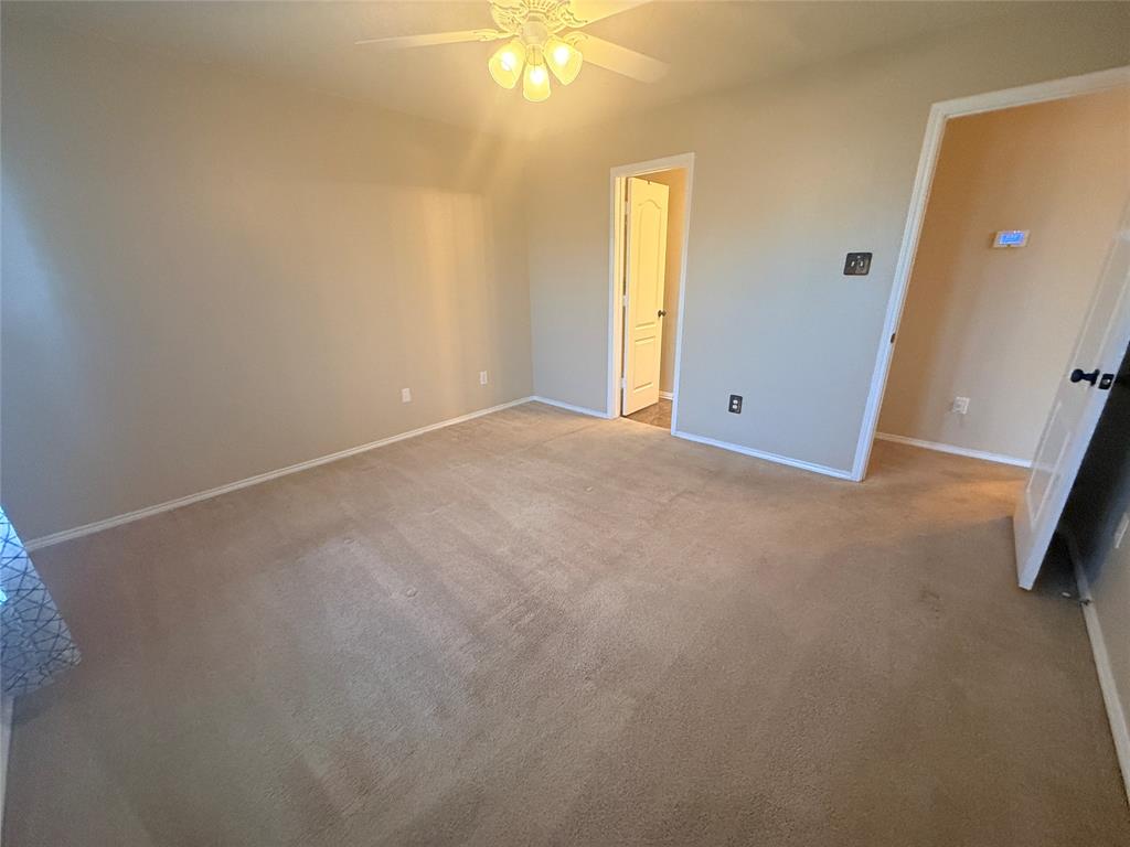 323 Valley Ridge Drive Red Oak, TX 75154 - Photo 8 of 18