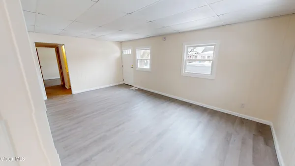 $2,550 | 13 Hawley Avenue, Colonie, NY 12205