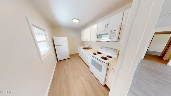 $2,550 | 13 Hawley Avenue, Colonie, NY 12205