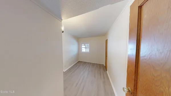 $2,550 | 13 Hawley Avenue, Colonie, NY 12205