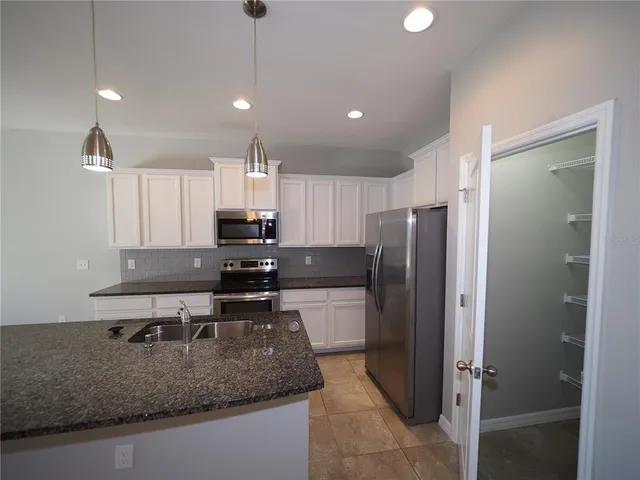 $2,300 | 2615 Midnight Pearl Drive, Sarasota, FL 34240