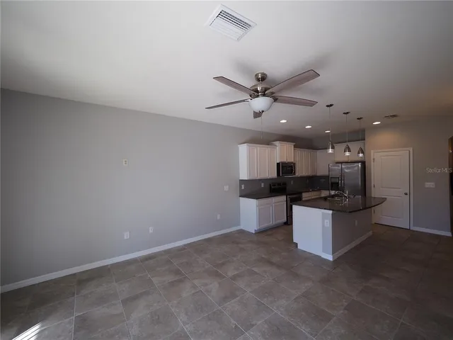 $2,300 | 2615 Midnight Pearl Drive, Sarasota, FL 34240