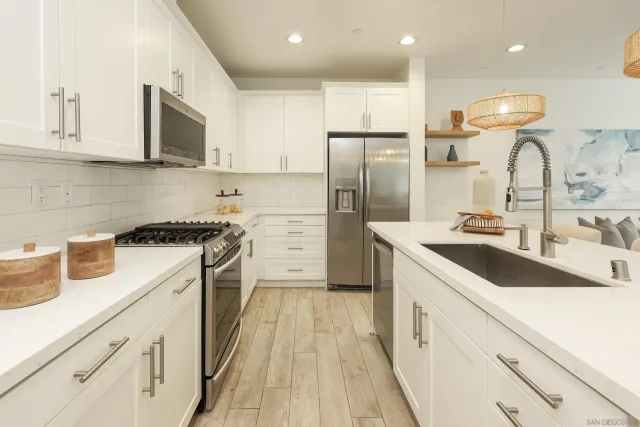 $1,139,000 | 3269 Vestra Way, Carlsbad, CA 92010