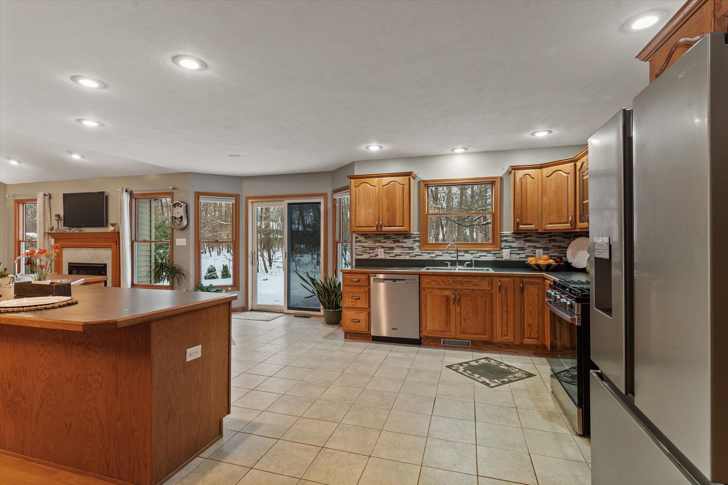 68640 Christiana Lake Road Edwardsburg, MI 49112 - Photo 14 of 38 13-DSC01572