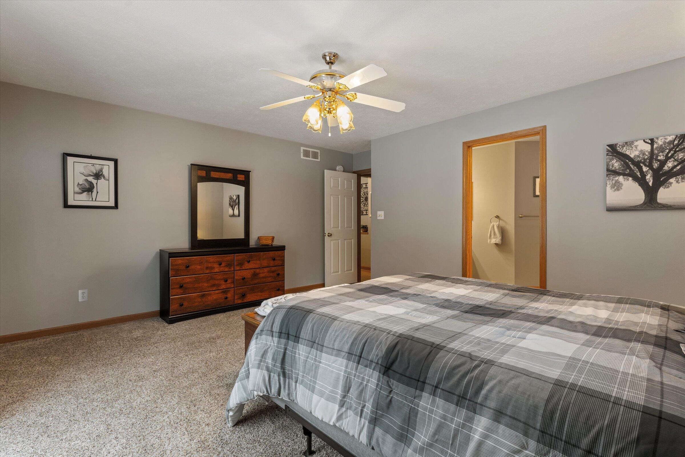 68640 Christiana Lake Road Edwardsburg, MI 49112 - Photo 16 of 38 19-DSC01477