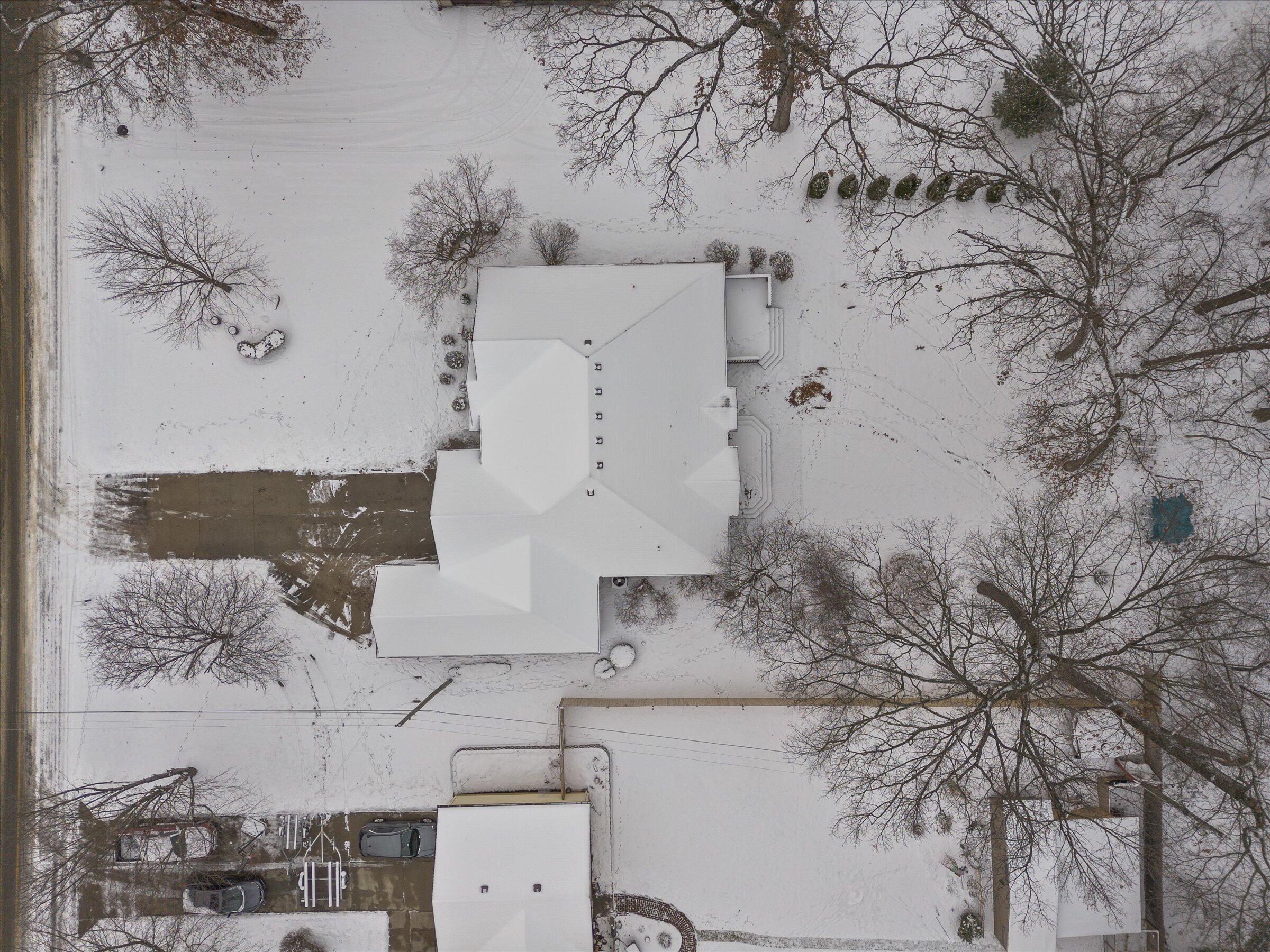 68640 Christiana Lake Road Edwardsburg, MI 49112 - Photo 3 of 38 45-DJI_0361