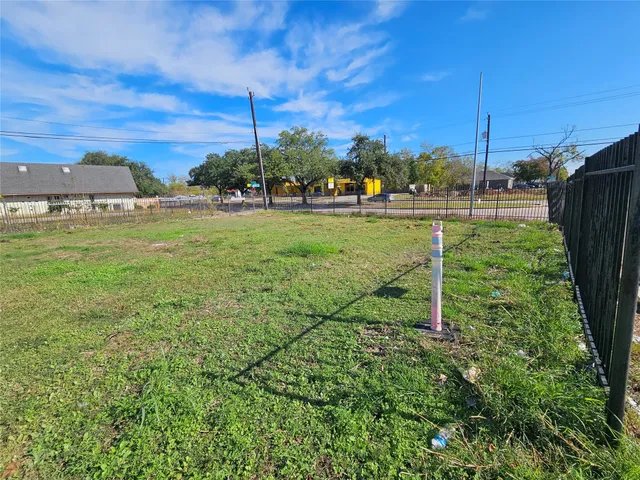 a view of a green field